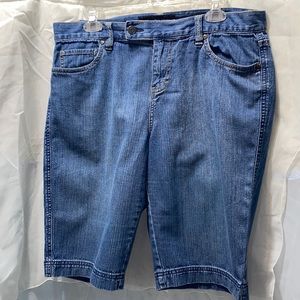 CALVIN KLEIN BLUE DENIM BERMUDA SHORTS SZ 12